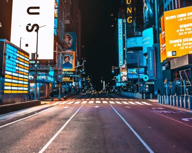 Times Square, deserted during the COVID-19 lockdown. © Paulo Silva from Unsplash